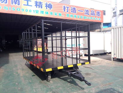 3噸高護(hù)欄無動力全掛平板拖車黑色1I.jpg