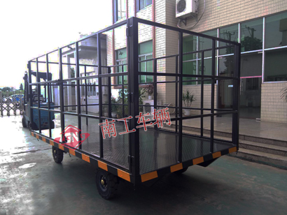 3噸高護(hù)欄無動力全掛平板拖車黑色3I.jpg