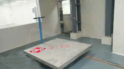 2.5噸無(wú)動(dòng)力手推式軌道平板車1I.jpg