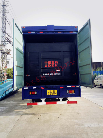 飛翼式車箱改裝，內(nèi)置汽車尾板組裝2I.jpg