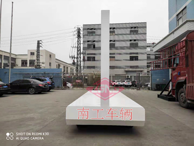 2.2噸固定式LED廣告拖車(chē)4I.jpg