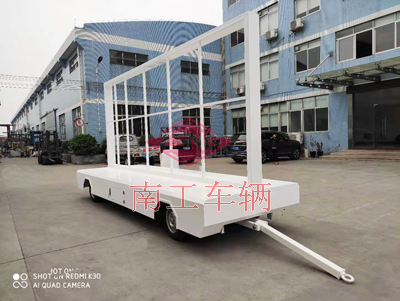 2.2噸固定式LED廣告拖車(chē)I.jpg