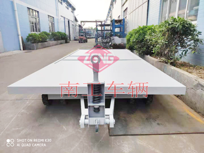 7噸移動(dòng)式房車(chē)底盤(pán)1I.jpg