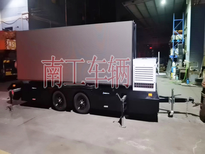 15平方大型戶外LED廣告拖車(chē)I.jpg