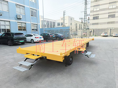 10噸平板拖車 帶液壓支腿伸縮梯工具車2I.jpg