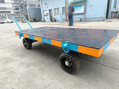 3噸小型平板拖車 帶橡膠墊工具車4I.jpg