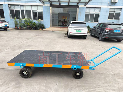 3噸小型平板拖車 帶橡膠墊工具車2I.jpg